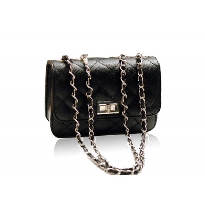 Elegant Women's Shoulder Bag With Solid Color Checked and Chains Design